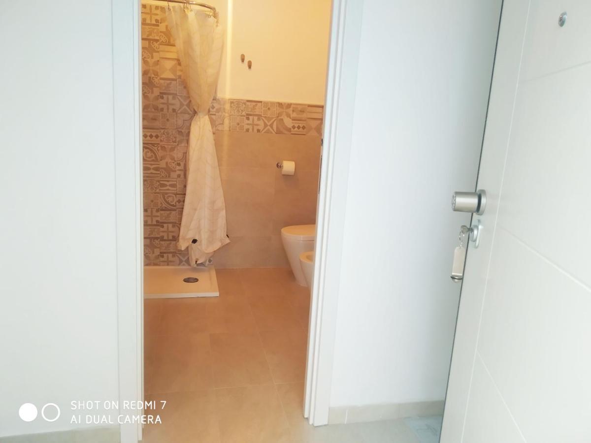 Aurisa Apartment Bari Exterior foto