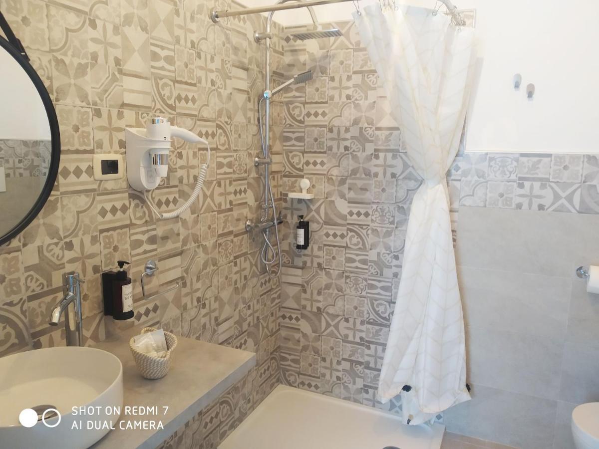 Aurisa Apartment Bari Exterior foto