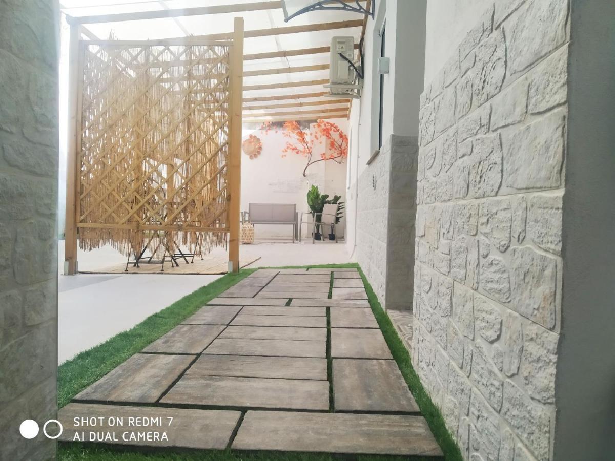 Aurisa Apartment Bari Exterior foto